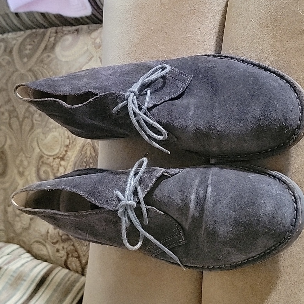 Mens Brooks Brothers Suede shoes.